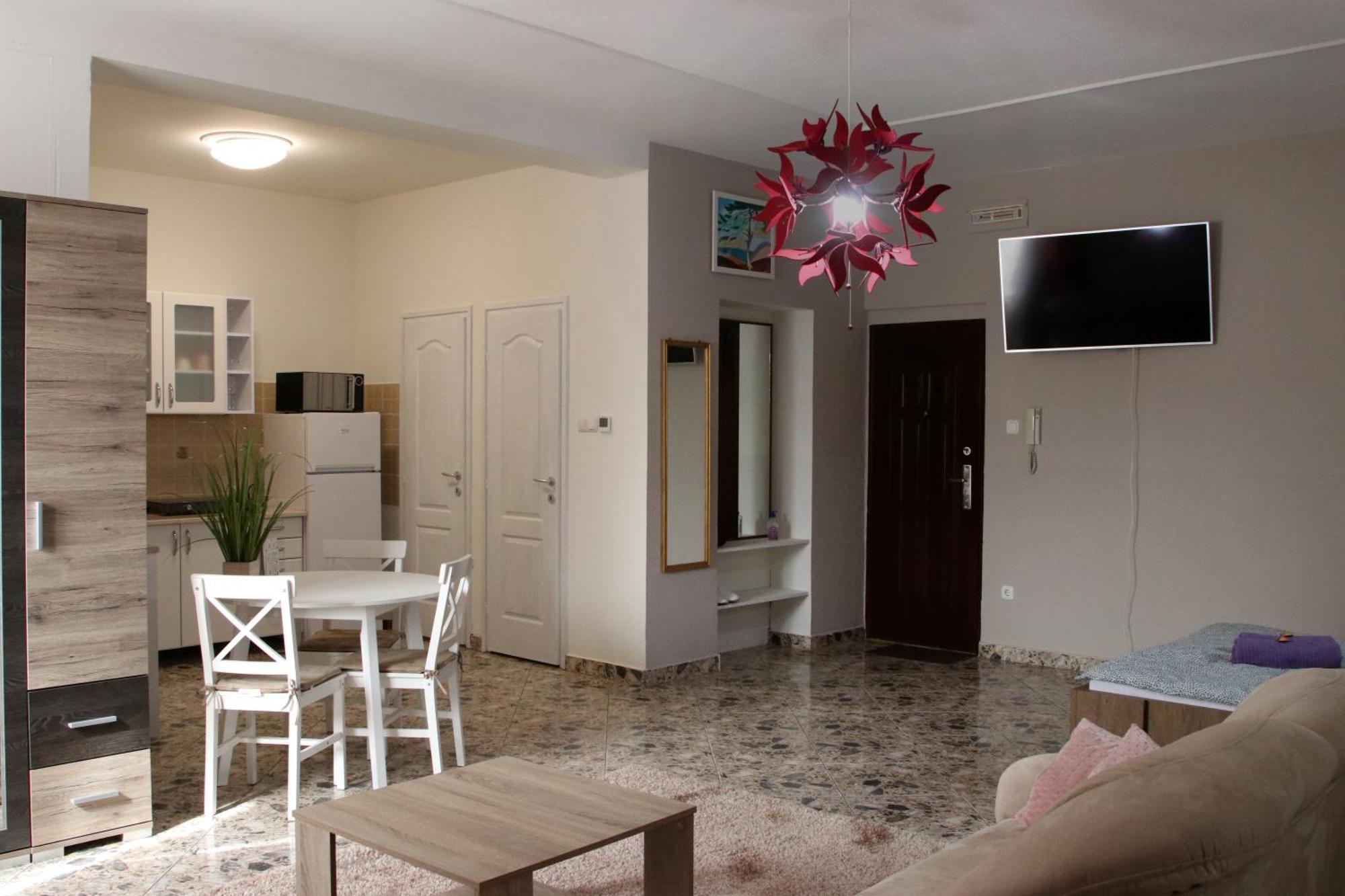 Liliom Apartman Godollo Exterior foto